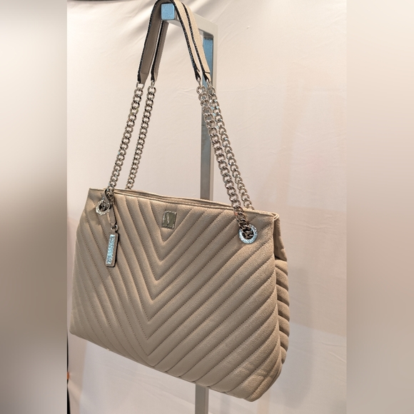Victoria's Secret Taupe Chevron Shoulder Bag - Picture 5 of 13